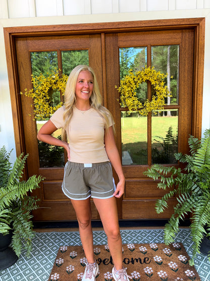 Weekend Runner Shorts - Olive